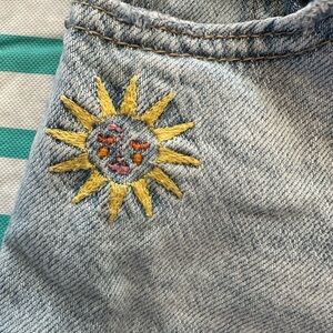Cat & Jack girls size 10/12 L cut off shorts with embroidered sun detail